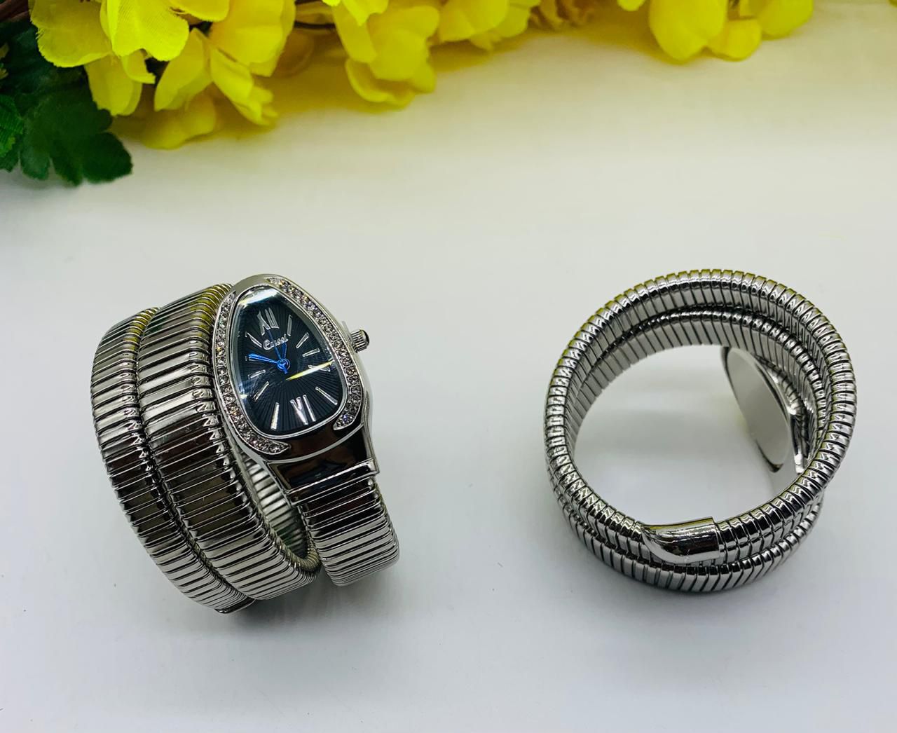 Women's Luxury Stretch Wrap Bracelet Watch – Fashion Coil Wrist Watch